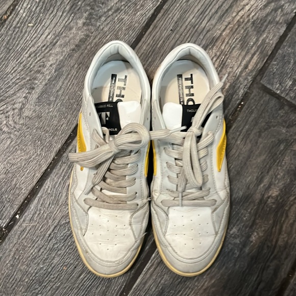 WOMEN'S COURT - Picture 7 of 9